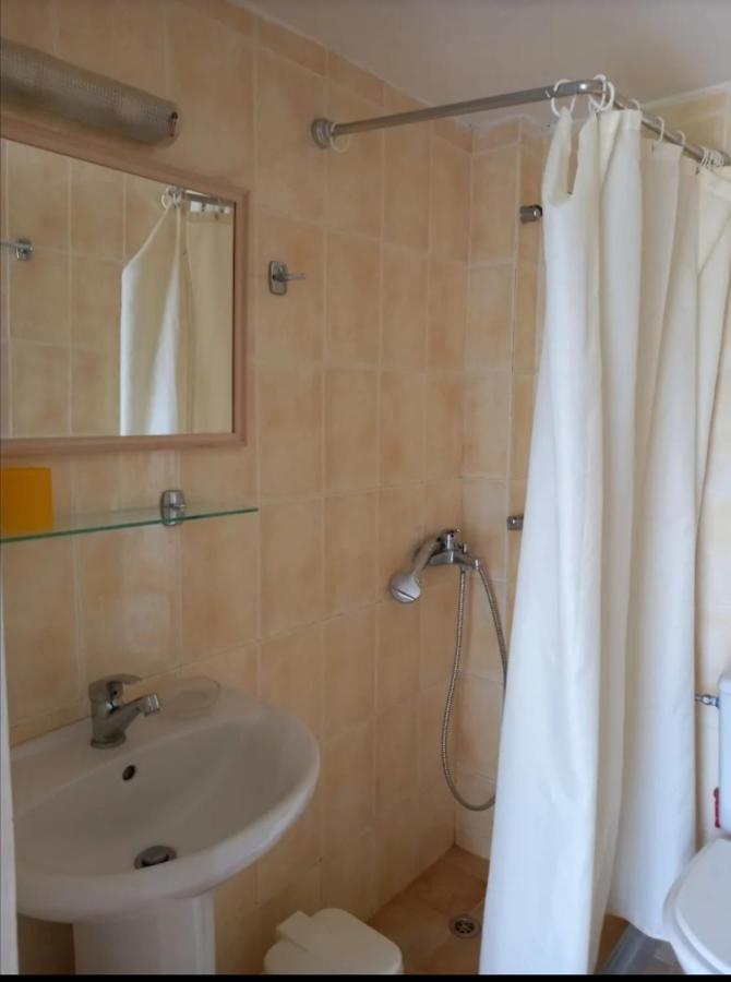 Argo Rooms อาโยส นิกีตัส ภายนอก รูปภาพ
